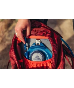 Gregory Arrio 24 25 Gregory Arrio 24 -Draussen Geschäft 31904830 11