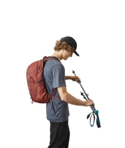 Gregory Kiro 22 -Draussen Geschäft 31941630 3