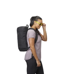 Gregory Rhune 25 -Draussen Geschäft 31942650 2